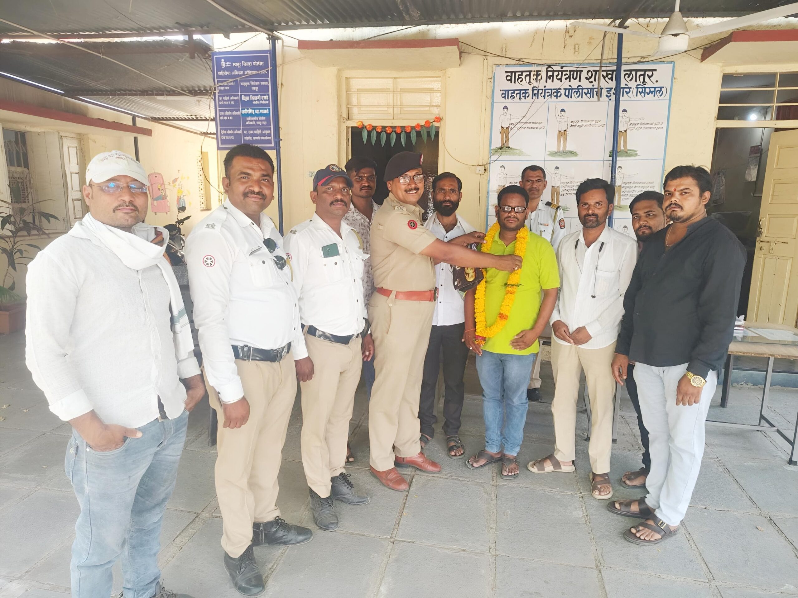 auto chalak latur