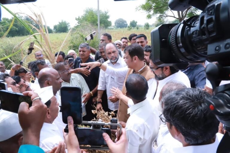 cm fadanvis in latur